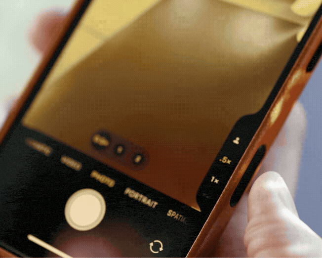 Apple iPhone 17 - Metro Slim Leather Phone Case