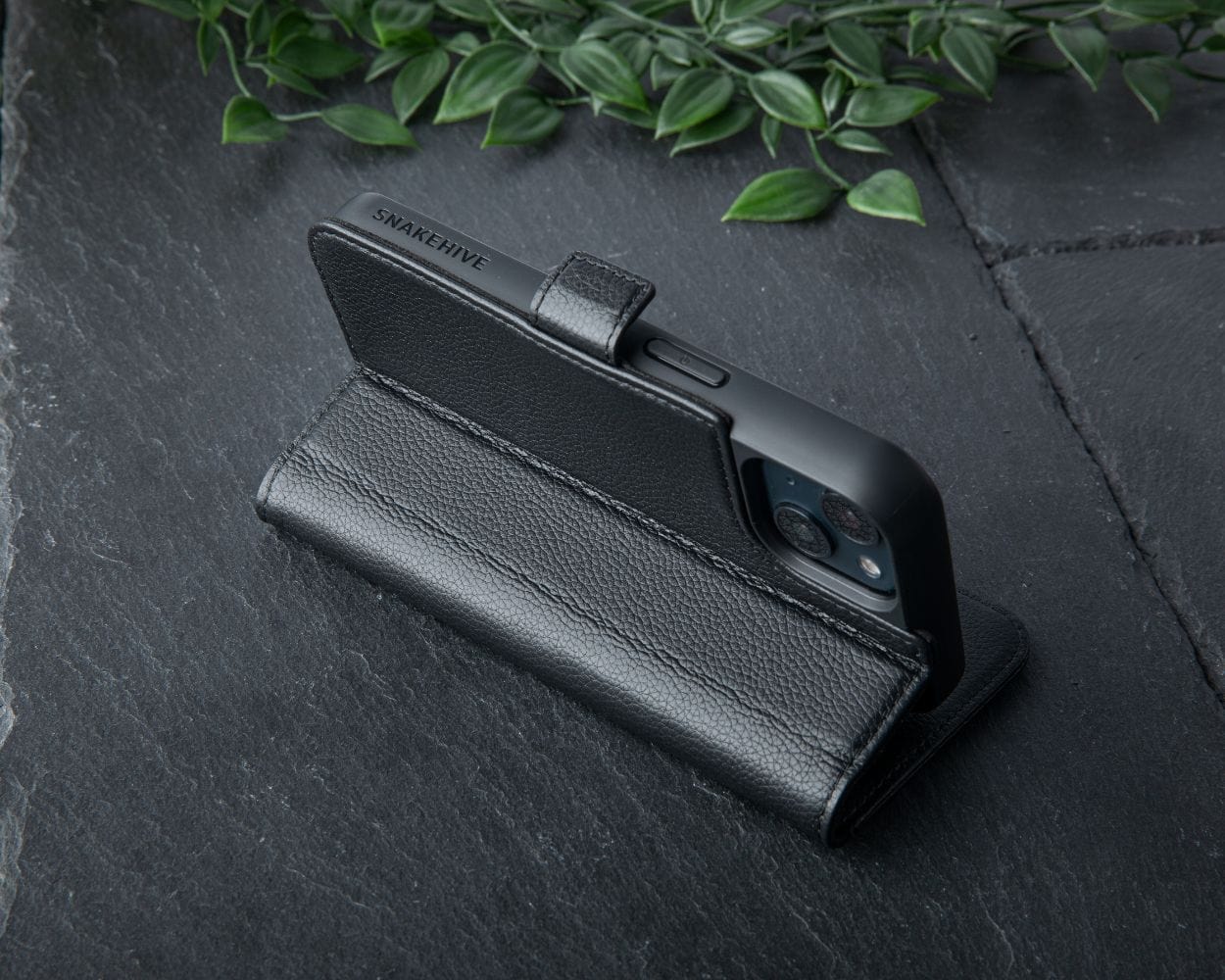 Apple iPhone 14 - Metro Leather Wallet Phone Case