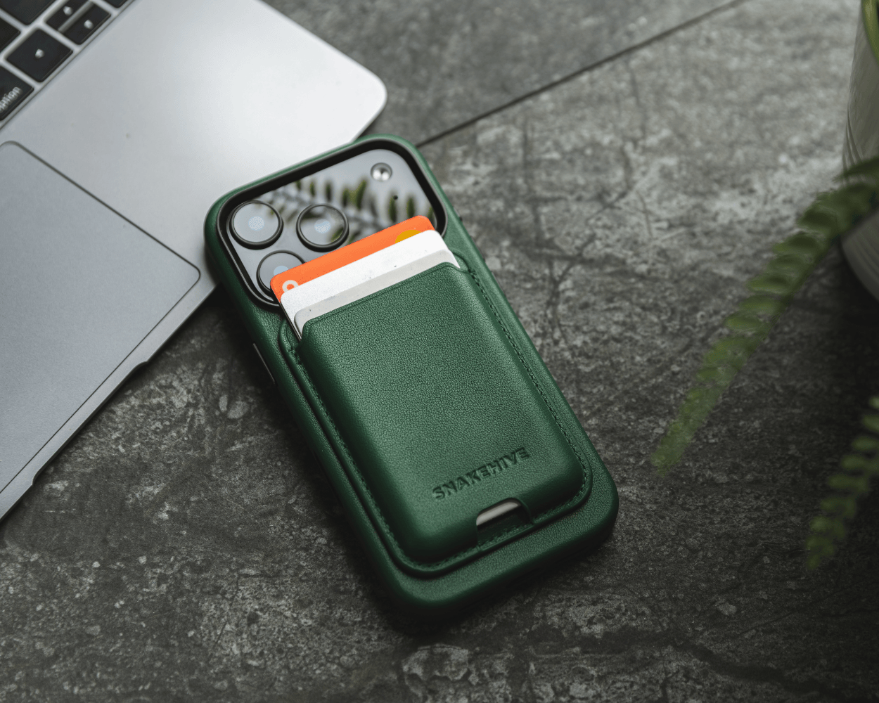 Metro MagSafe Cardholder