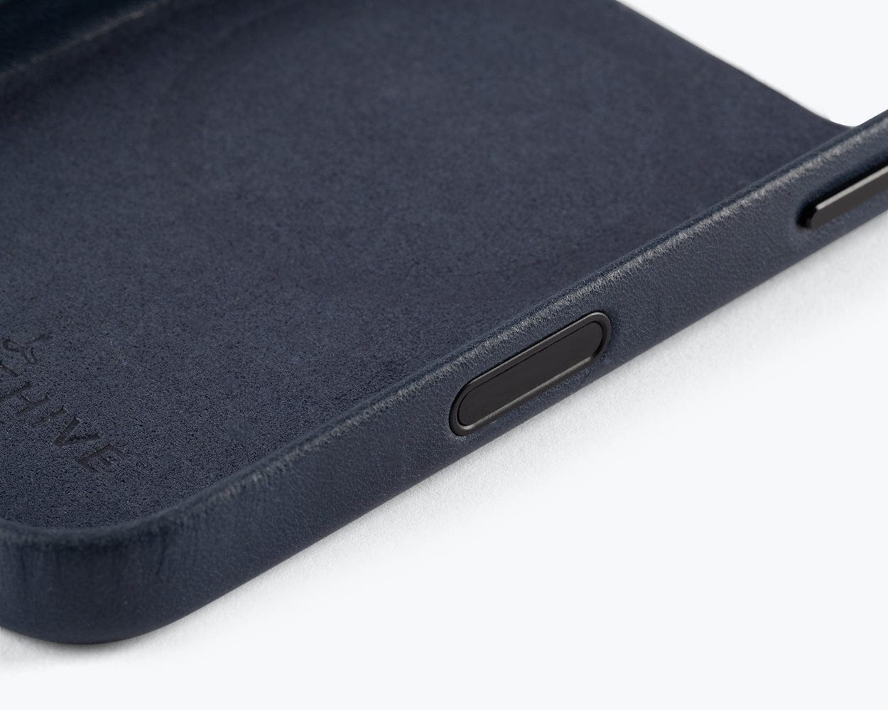 Apple iPhone 17 - Metro Slim Leather Phone Case