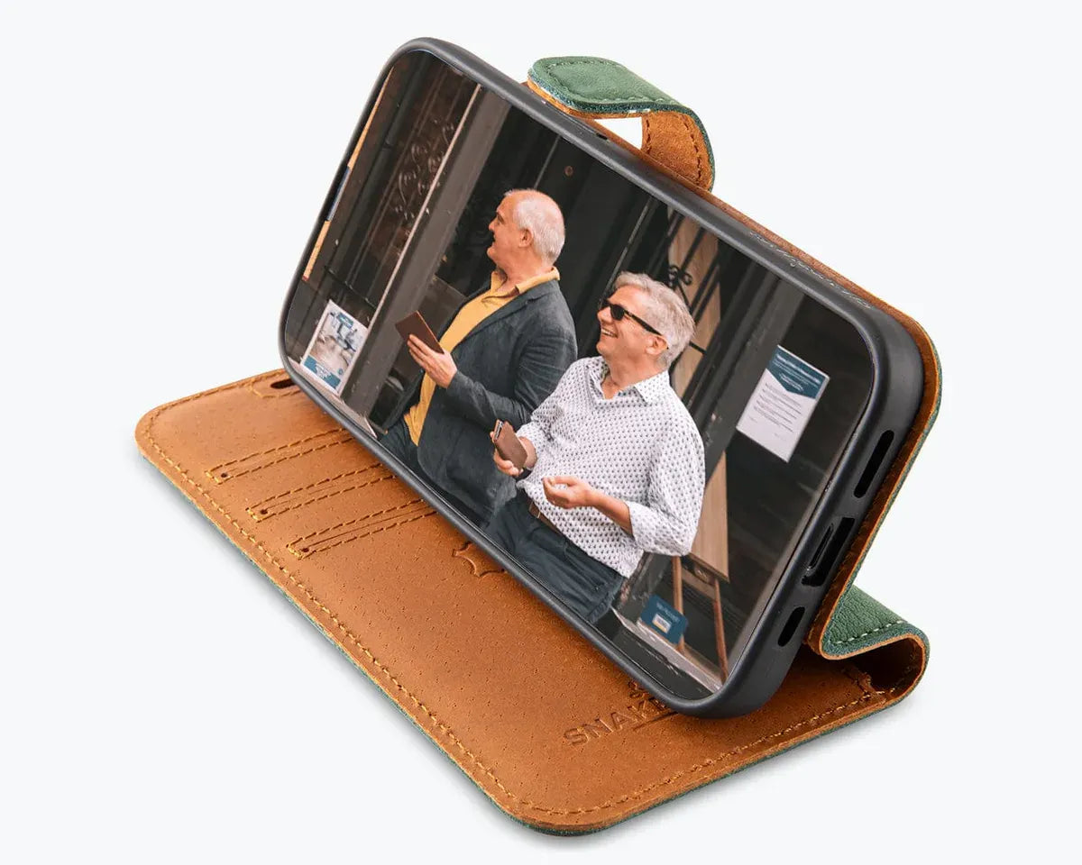 Snakehive Vintage Wallet Apple iPhone 17e / 16e - Vintage Leather Wallet Phone Case Vintage Leather Wallet Case for Apple iPhone 17e / 16e