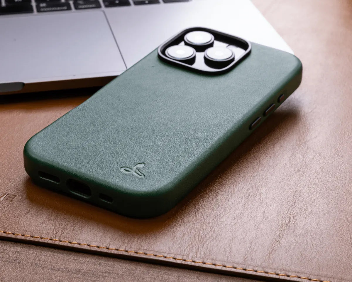 Snakehive Metro Bumper Case Apple iPhone 16 Pro - Metro Slim Leather Phone Case Metro Slim Leather Phone Case for Apple iPhone 16 Pro