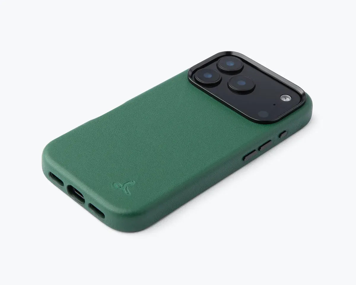 Snakehive Metro Bumper Case Apple iPhone 17 Pro Max - Metro Slim Leather Phone Case Metro Slim Leather Phone Case for Apple iPhone 17 Pro Max