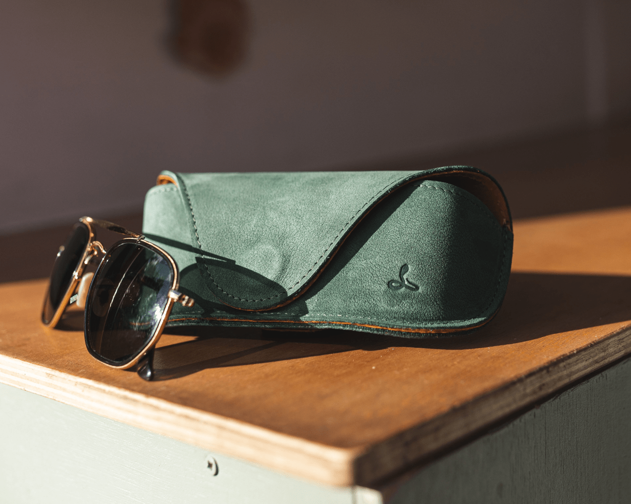 Vintage Leather Glasses Case - Snakehive UK