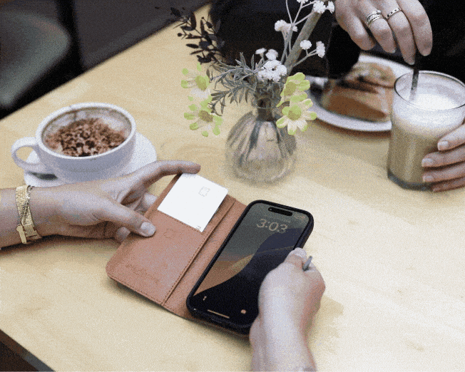 Apple iPhone 15 Pro Max - Vintage Leather Wallet Phone Case (Almost Perfect)