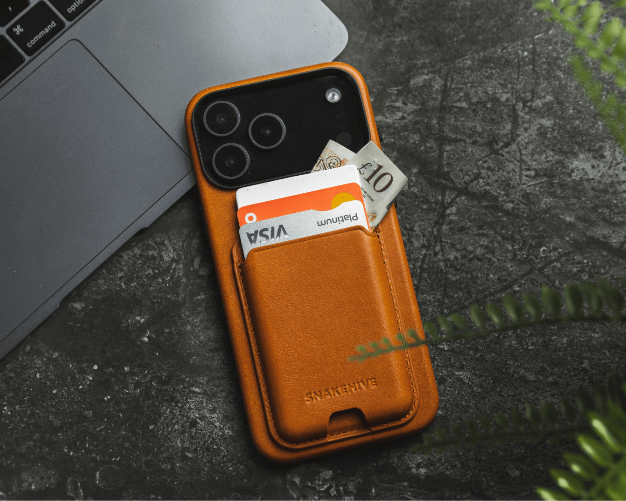 Metro MagSafe Cardholder