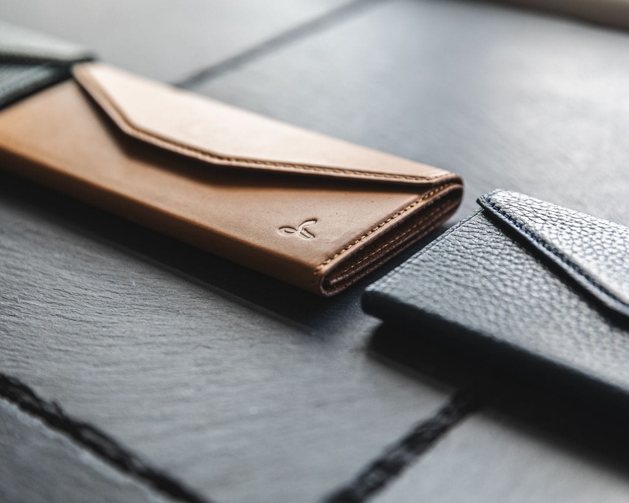 Metro Smart Leather Glasses Case - Snakehive UK