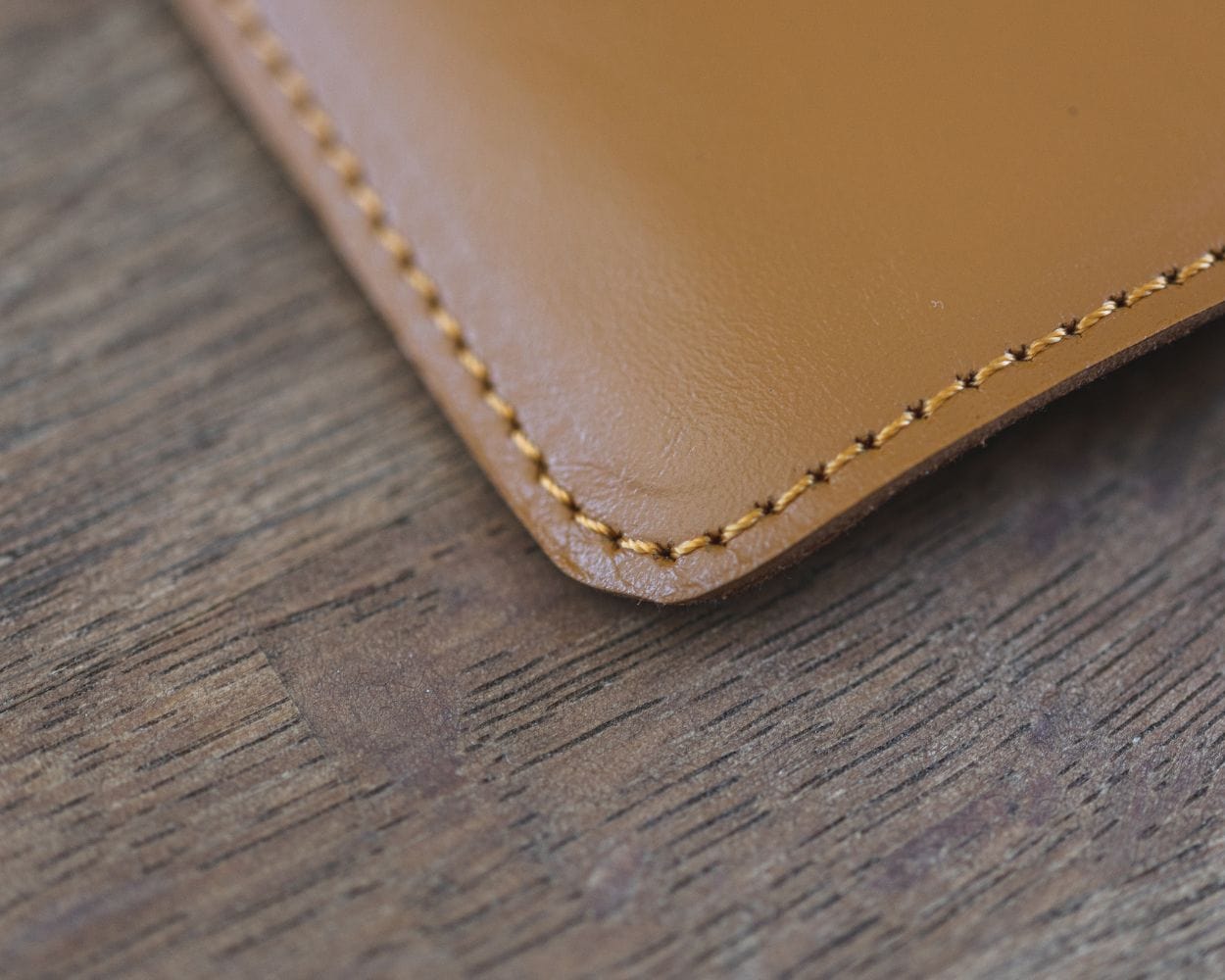 Metro Leather Desk Mat Medium - Snakehive UK