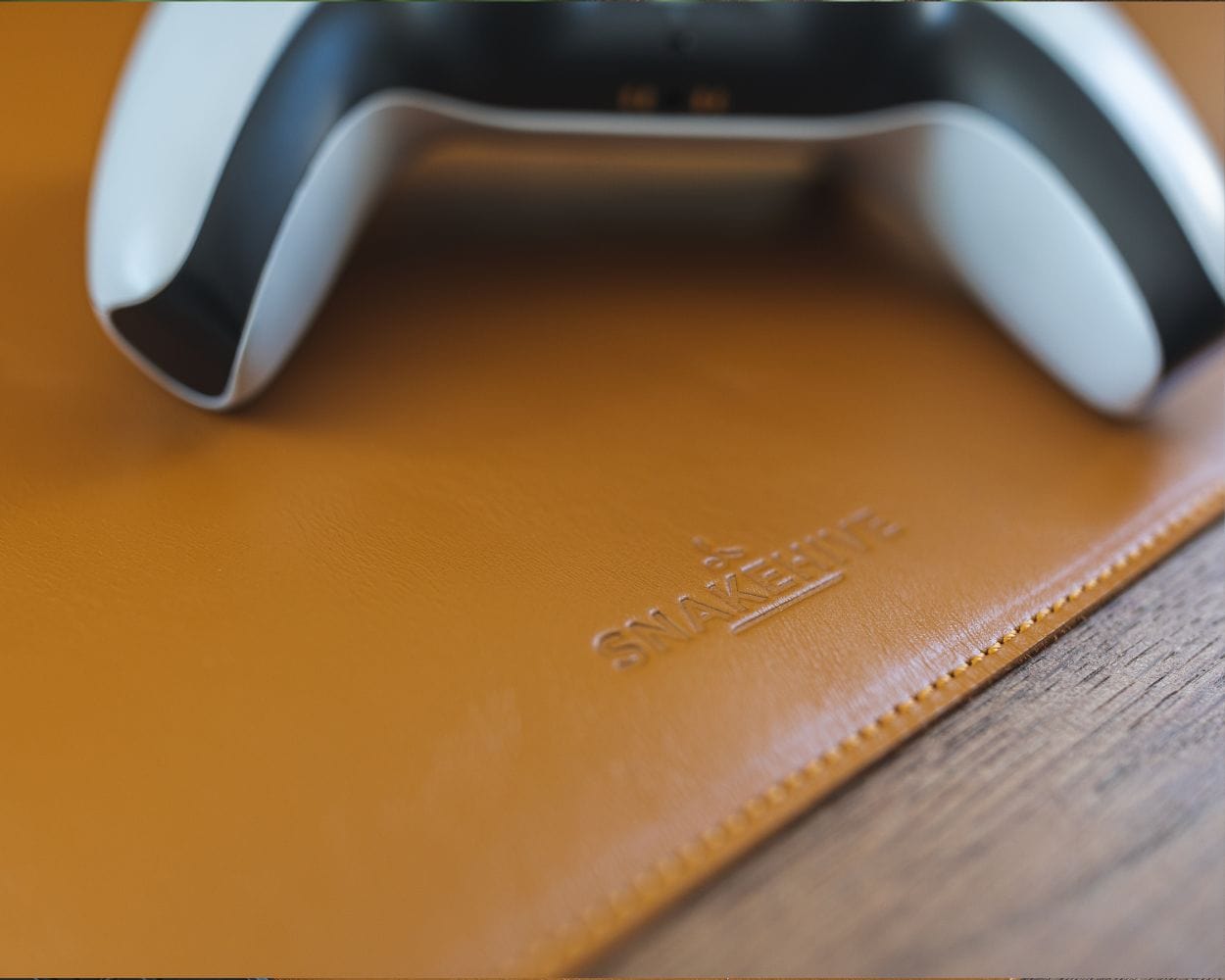 Metro Leather Desk Mat Medium - Snakehive UK